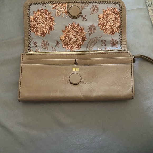 HOBO Wallet excellent condition - Picture 2 of 5